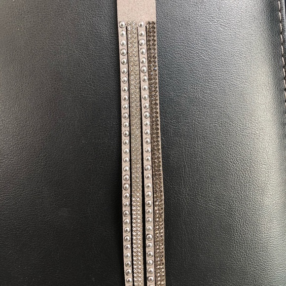 Similar to the Bar III 4 strand gray bracelet - Picture 7 of 10